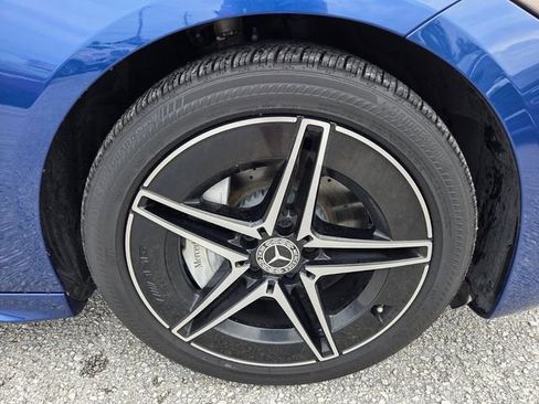 Used 2024 Mercedes-Benz C 300 Sedan image 9