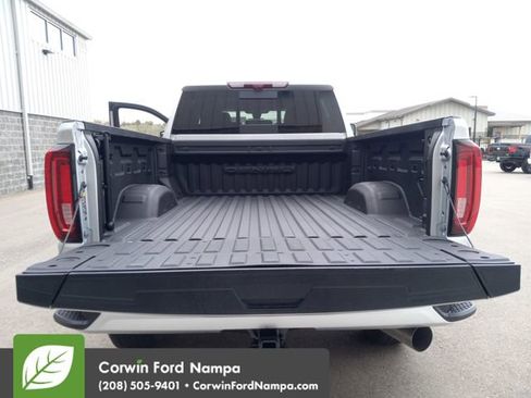 Used 2022 GMC Sierra 3500 Denali w/ Denali Ultimate Package image 26