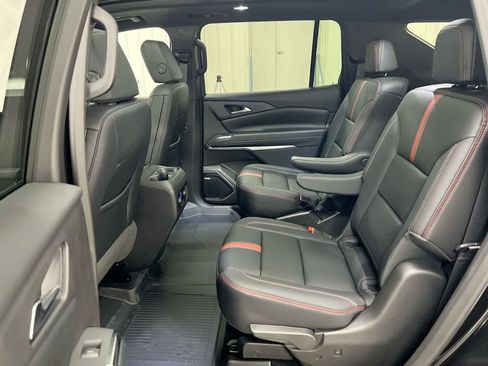New 2026 Chevrolet Traverse RS w/ LPO, Floor Liner Package AWD/4WD image 24