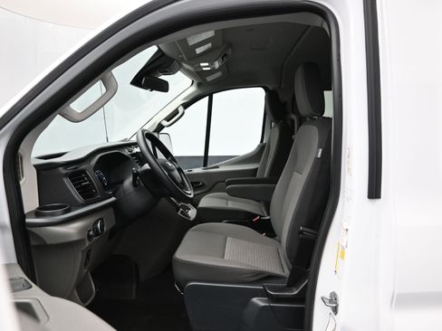 Used 2023 Ford Transit 350 XLT image 8