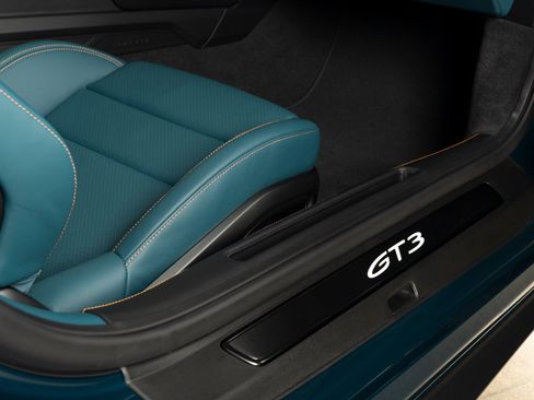 Used 2026 Porsche 911 GT3 RWD image 35