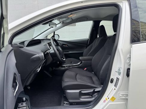 Used 2020 Toyota Prius Prime LE image 13