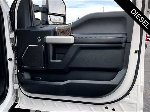 Used 2019 Ford F350 Lariat w/ Lariat Ultimate Package image 26