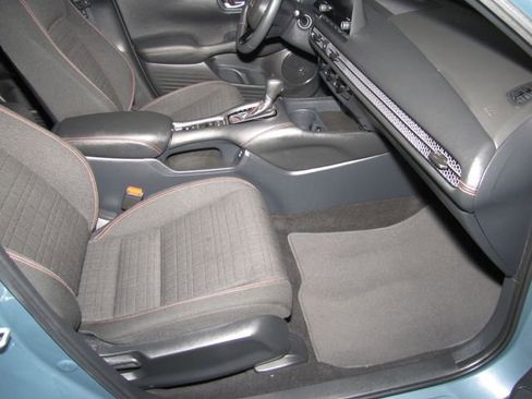 Certified 2025 Honda HR-V Sport image 18