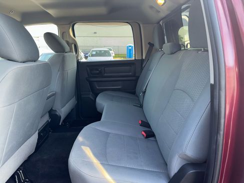 Used 2017 RAM 1500 Express AWD/4WD image 10