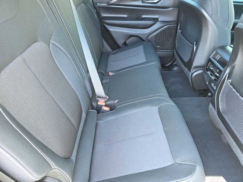 New 2025 Jeep Grand Cherokee Laredo image 35