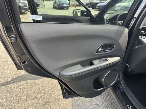 Used 2021 Honda HR-V EX image 35