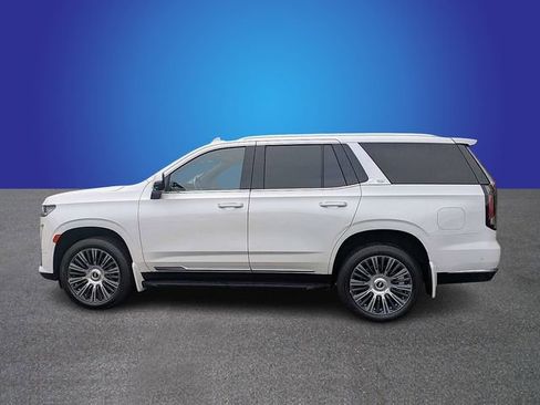 Used 2022 Cadillac Escalade Premium Luxury AWD/4WD image 2