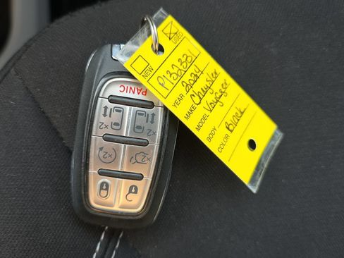Used 2024 Chrysler Voyager LX FWD image 23