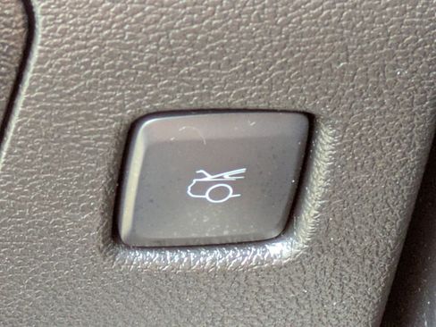 Used 2016 Ford Mustang V6 w/ Equipment Group 051A image 29