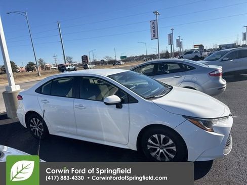 Used 2022 Toyota Corolla LE image 8