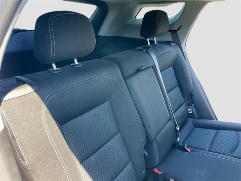 Used 2022 GMC Terrain SLE w/ Driver Convenience Package image 22