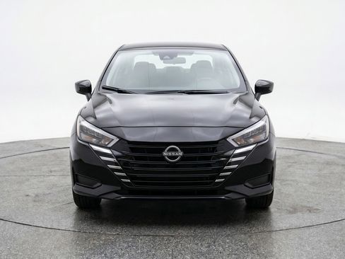 Used 2025 Nissan Versa SV FWD image 2