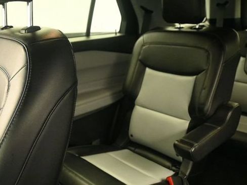Certified 2024 Ford Explorer XLT w/ Equipment Group 202A AWD/4WD image 17