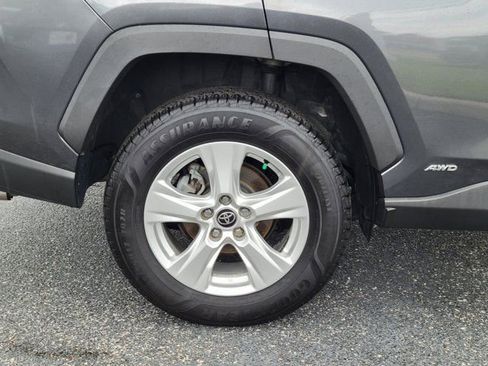 Used 2021 Toyota RAV4 XLE image 5