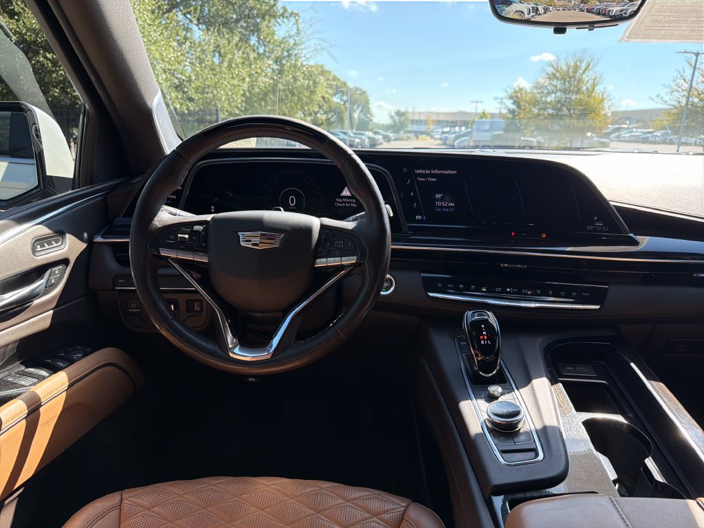 Used 2021 Cadillac Escalade ESV Premium Luxury w/ Driver Assist Tech Package RWD image 29