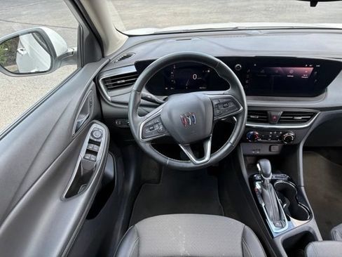 Used 2024 Buick Encore GX Preferred w/ Comfort Package FWD image 18