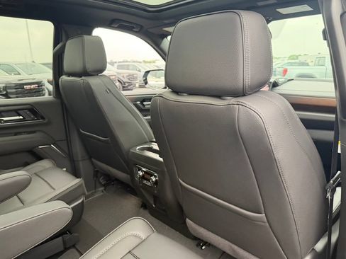 New 2026 GMC Yukon Denali w/ Sun & Power Step Package AWD/4WD image 16