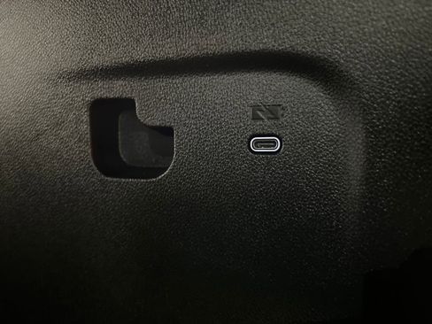 Used 2025 GMC Acadia Elevation image 38