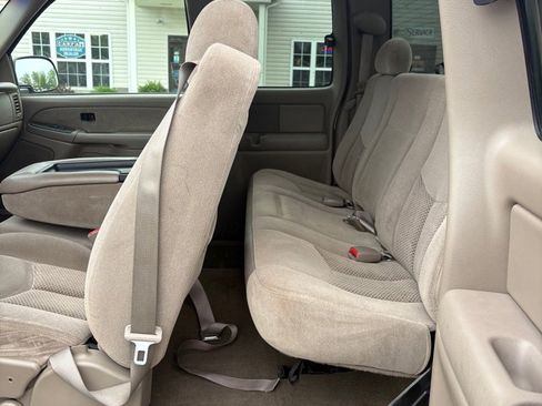 Used 2003 Chevrolet Silverado 1500 LS w/ Off-Road Package AWD/4WD image 10