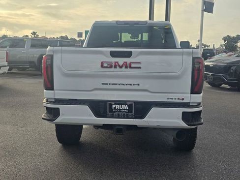Used 2024 GMC Sierra 2500 AT4 w/ AT4 Premium Plus Package AWD/4WD image 7