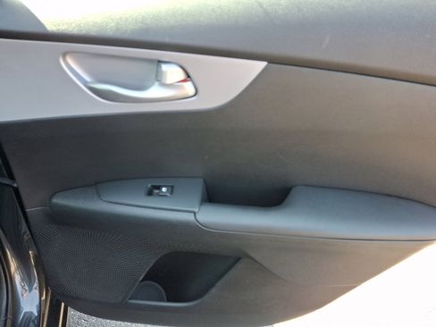 Used 2024 Kia Forte LXS image 14