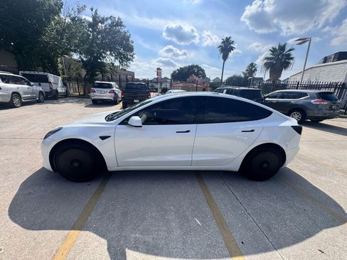 Used 2021 Tesla Model 3 Standard Range Plus RWD image 5