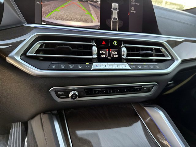Used 2022 BMW X6 xDrive40i w/ Premium Package AWD/4WD image 26