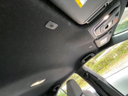 Used 2023 Toyota Corolla SE image 24