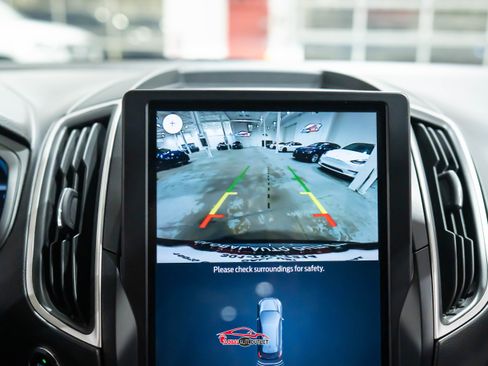 Used 2024 Ford Edge SEL image 29