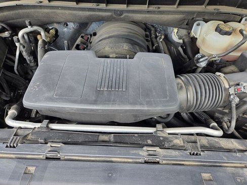 Used 2021 Chevrolet Suburban Premier RWD image 28