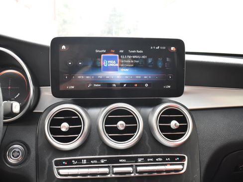 Used 2021 Mercedes-Benz GLC 300 4MATIC w/ AMG Line image 34