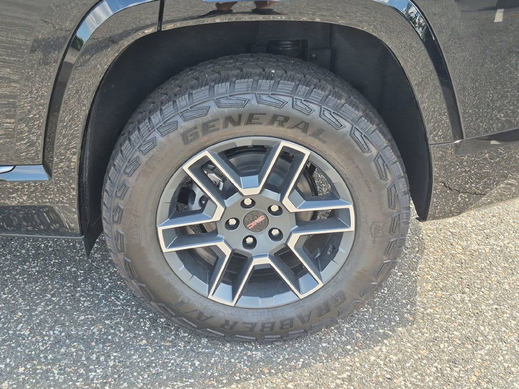 New 2027 GMC Terrain AT4 w/ Convenience Package III AWD/4WD image 28