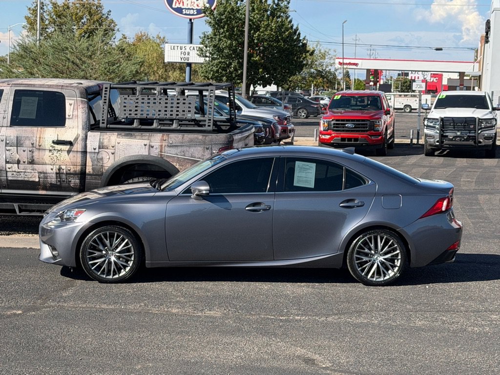 Used 2016 Lexus IS 200t w/ Premium Package RWD image 2