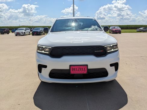 Used 2025 Dodge Durango GT AWD/4WD image 3