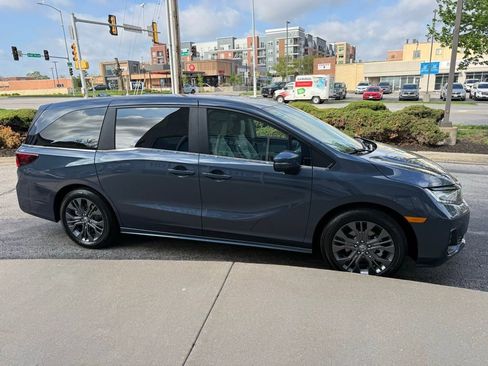 New 2026 Honda Odyssey Touring image 5