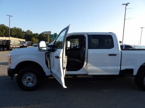 Used 2025 Ford F250 XL w/ XL Off-Road Package AWD/4WD image 13