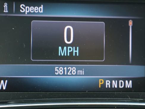 Used 2016 Buick Regal FWD image 2