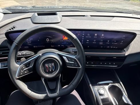 Used 2025 Buick Envision Sport Touring AWD/4WD image 10