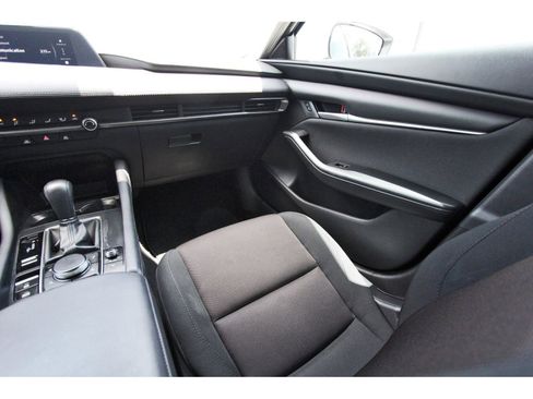 Used 2024 MAZDA MAZDA3 s FWD image 12