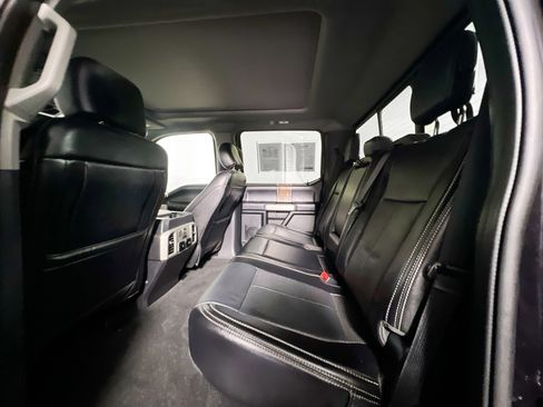 Used 2019 Ford F150 Lariat w/ Equipment Group 502A Luxury AWD/4WD image 29