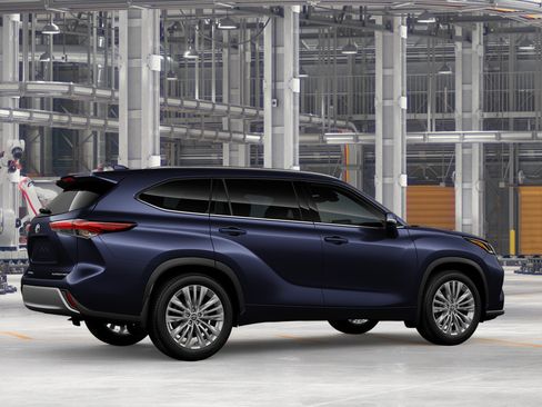 New 2026 Toyota Highlander Platinum AWD/4WD image 11