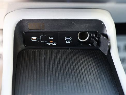 Used 2024 Hyundai Kona SE image 25