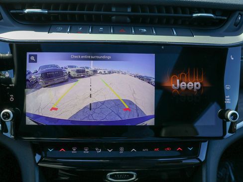 New 2026 Jeep Grand Cherokee L Limited w/ Limited Altitude Package AWD/4WD image 22