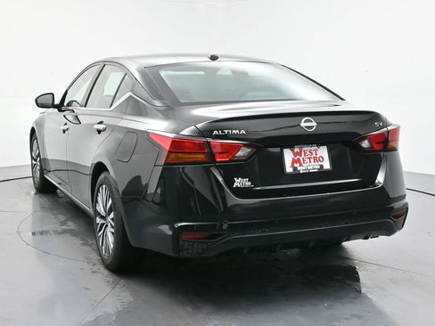 Used 2023 Nissan Altima 2.5 SV FWD image 28