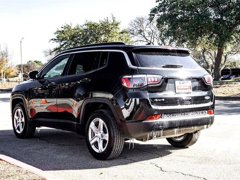 Used 2024 Jeep Compass Latitude image 7