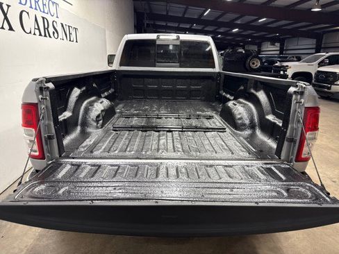 Used 2024 RAM 3500 Tradesman w/ Chrome Appearance Group AWD/4WD image 8