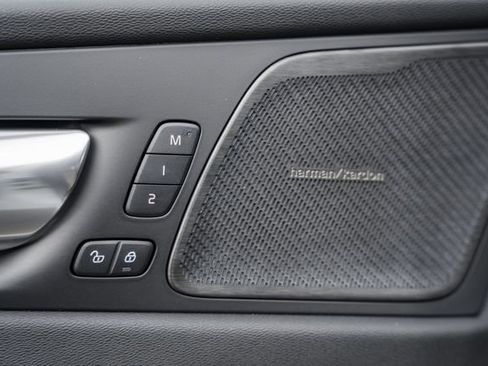 New 2026 Volvo XC60 B5 Plus w/ Protection Package Premier image 39