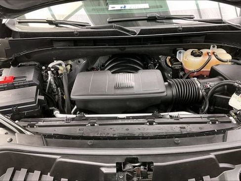 Certified 2025 GMC Yukon Denali image 28