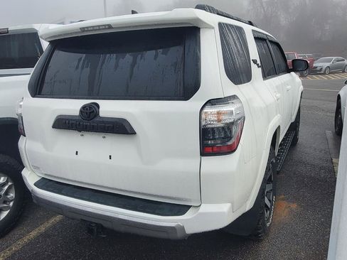 Used 2024 Toyota 4Runner TRD Off-Road image 9